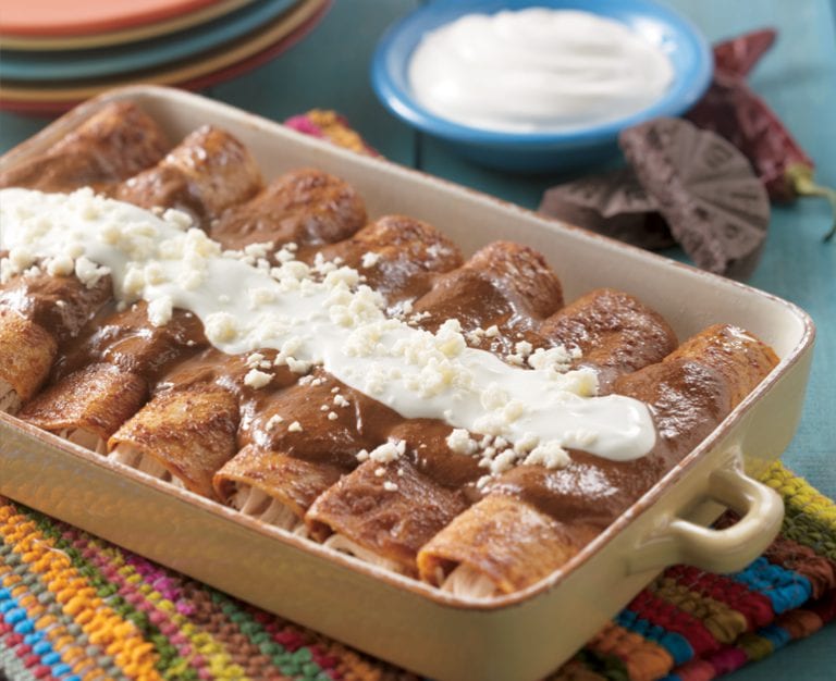 Enchiladas de Mole con Pollo Recipe Daisy Brand