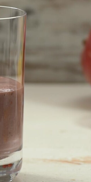 Berry basil smoothie