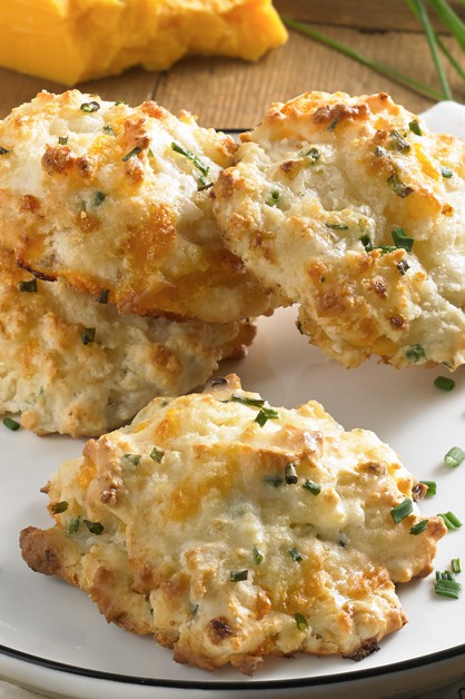 Garlic Cheese Drop Biscuits Recipe with Cottage Cheese - Daisy Brand