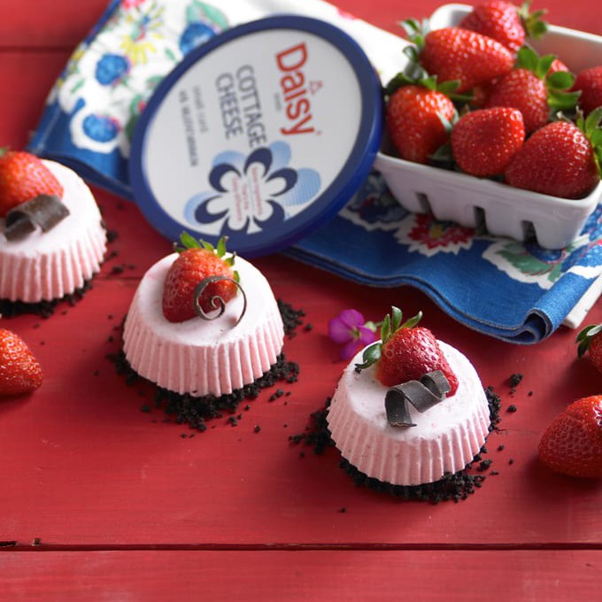 Frozen Strawberry Cheesecake Daisy Brand Sour Cream & Cottage Cheese