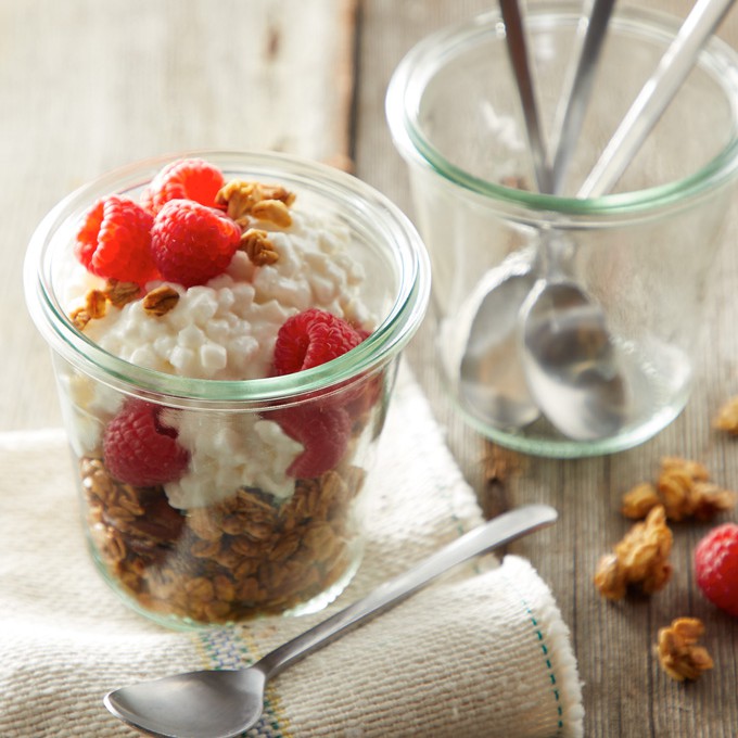 Raspberry Granola Breakfast Bowl Daisy Brand Sour Cream & Cottage
