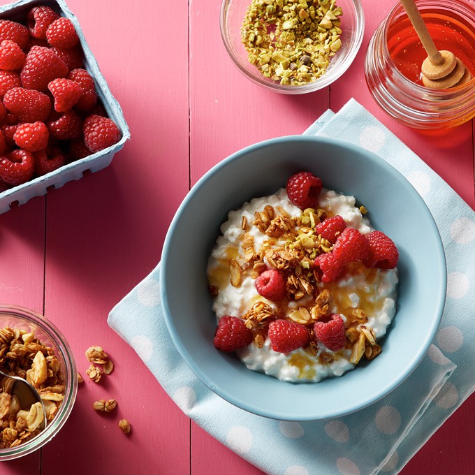 Raspberry Granola Breakfast Bowl Daisy Brand Sour Cream & Cottage