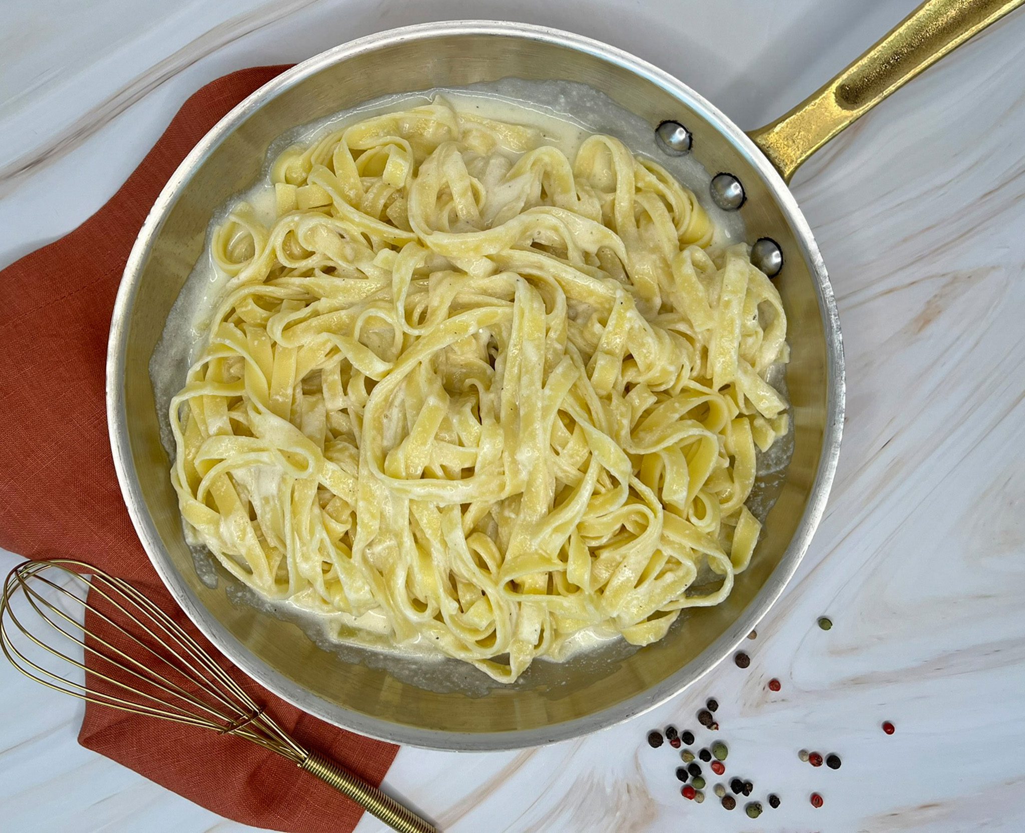 Cheesy Fettuccini Alfredo  slider image 3